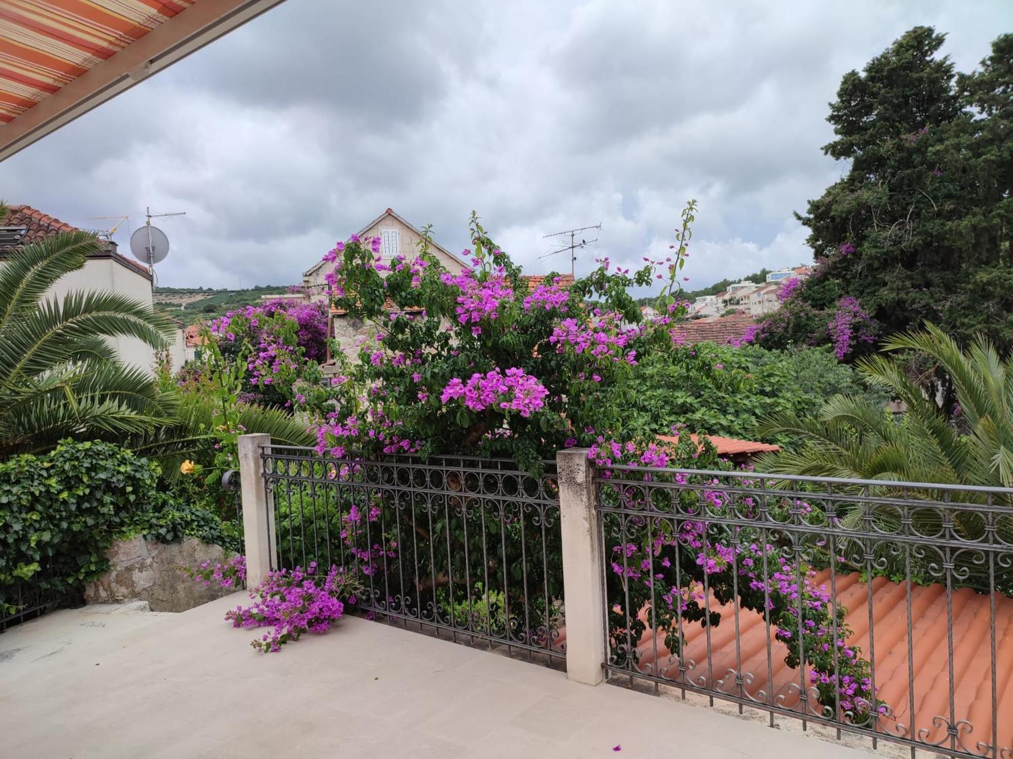Villa Rustika Sutivan Bagian luar foto