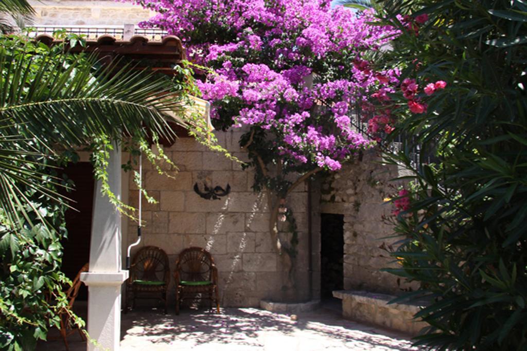 Villa Rustika Sutivan Bagian luar foto