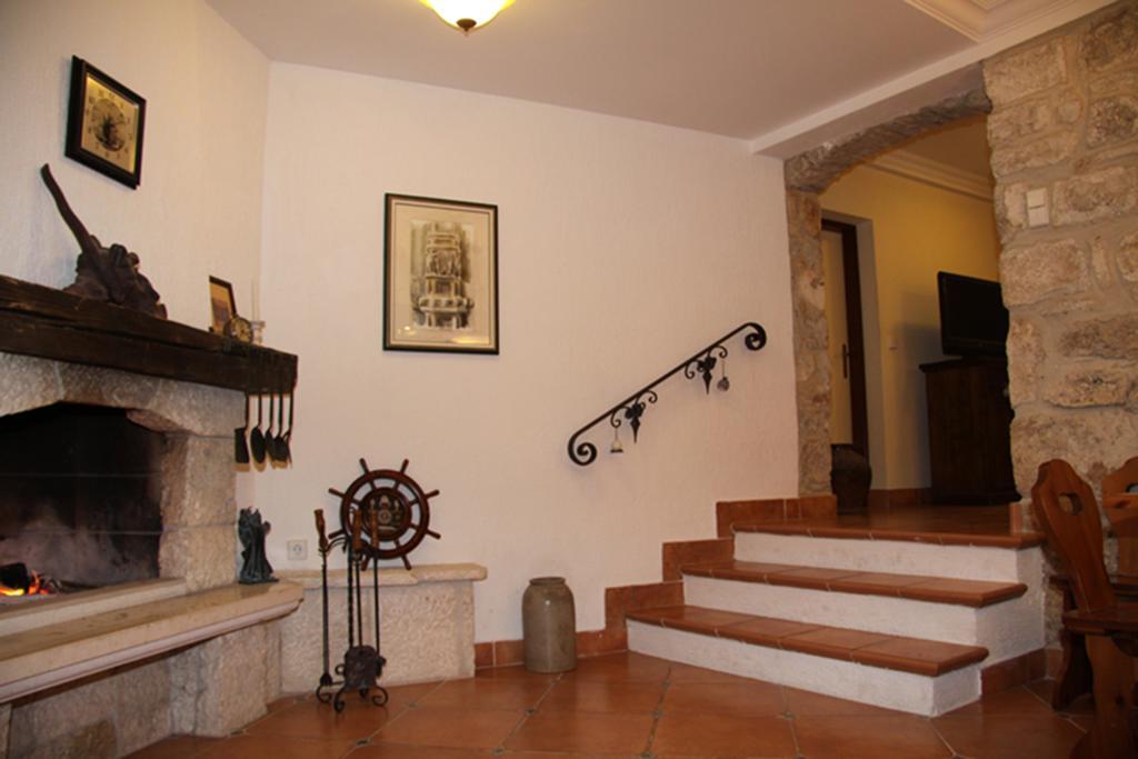 Villa Rustika Sutivan Bagian luar foto